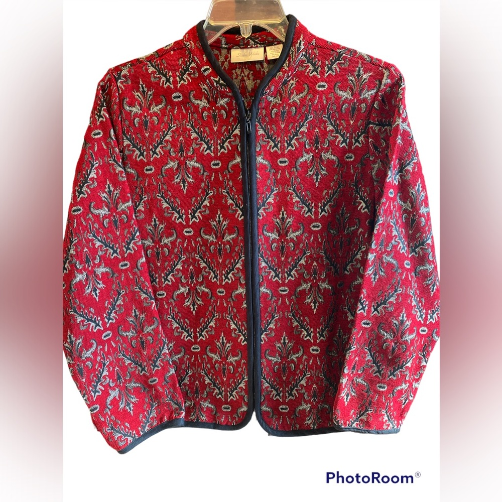 Studio Works “Christmas Coat” Size Large Red Beautiful Excellent Condition!